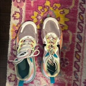 Used Nike Multicolor Athletic Shoes